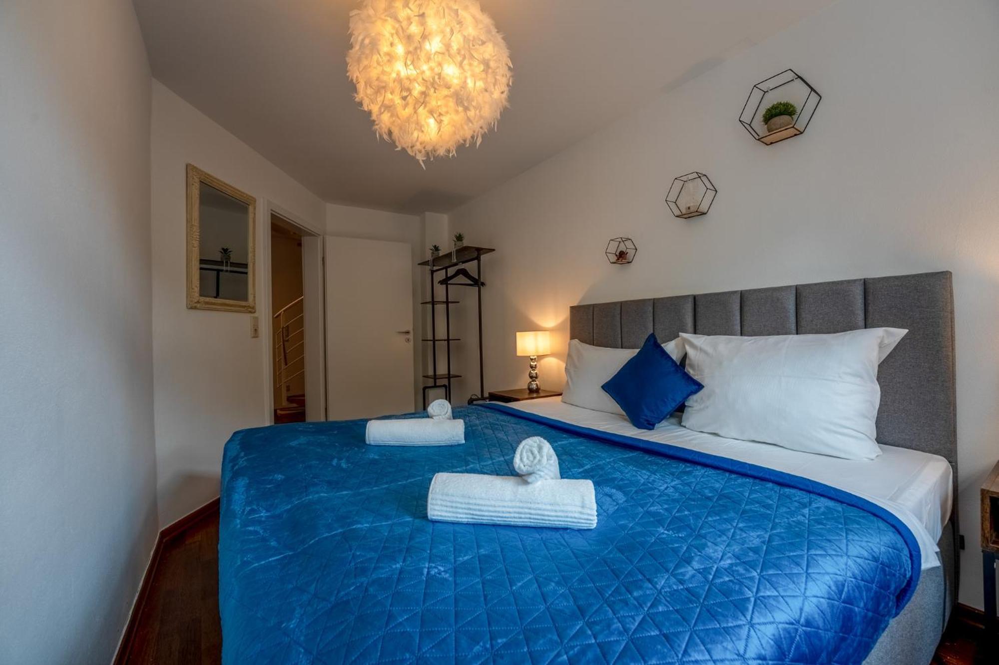 Schlossberg Residences - Markplatz City-Apartment Вайнхайм Екстериор снимка